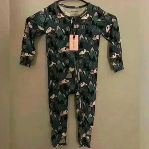 Pipsqueaks Mountains Bamboo Crescent Zip Footie Long Sleeve Pajamas